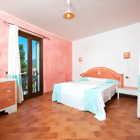 With Swimming-pool In Campulongu Just 600 Mt From The Sea 3*