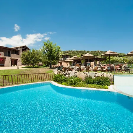 Aparthotel With Swimming-pool In Campulongu Just 600 Mt From The Sea *