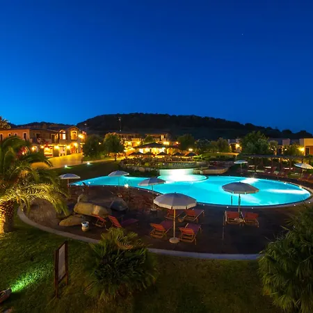 Aparthotel With Swimming-pool In Campulongu Just 600 Mt From The Sea Campu Longu
